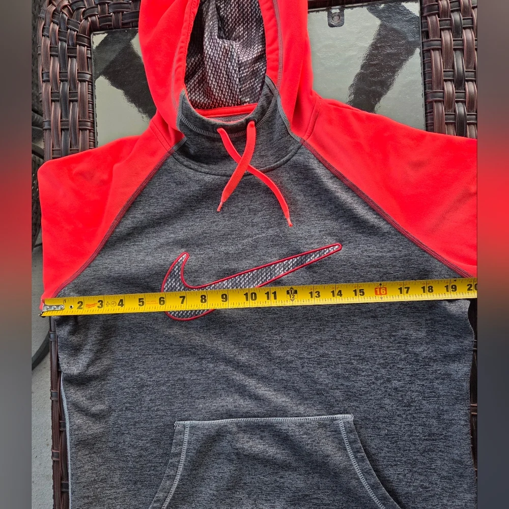 Nike Therma Fit Swoosh Training Pullover Hoodie Women's Medium Neon Pink Gray